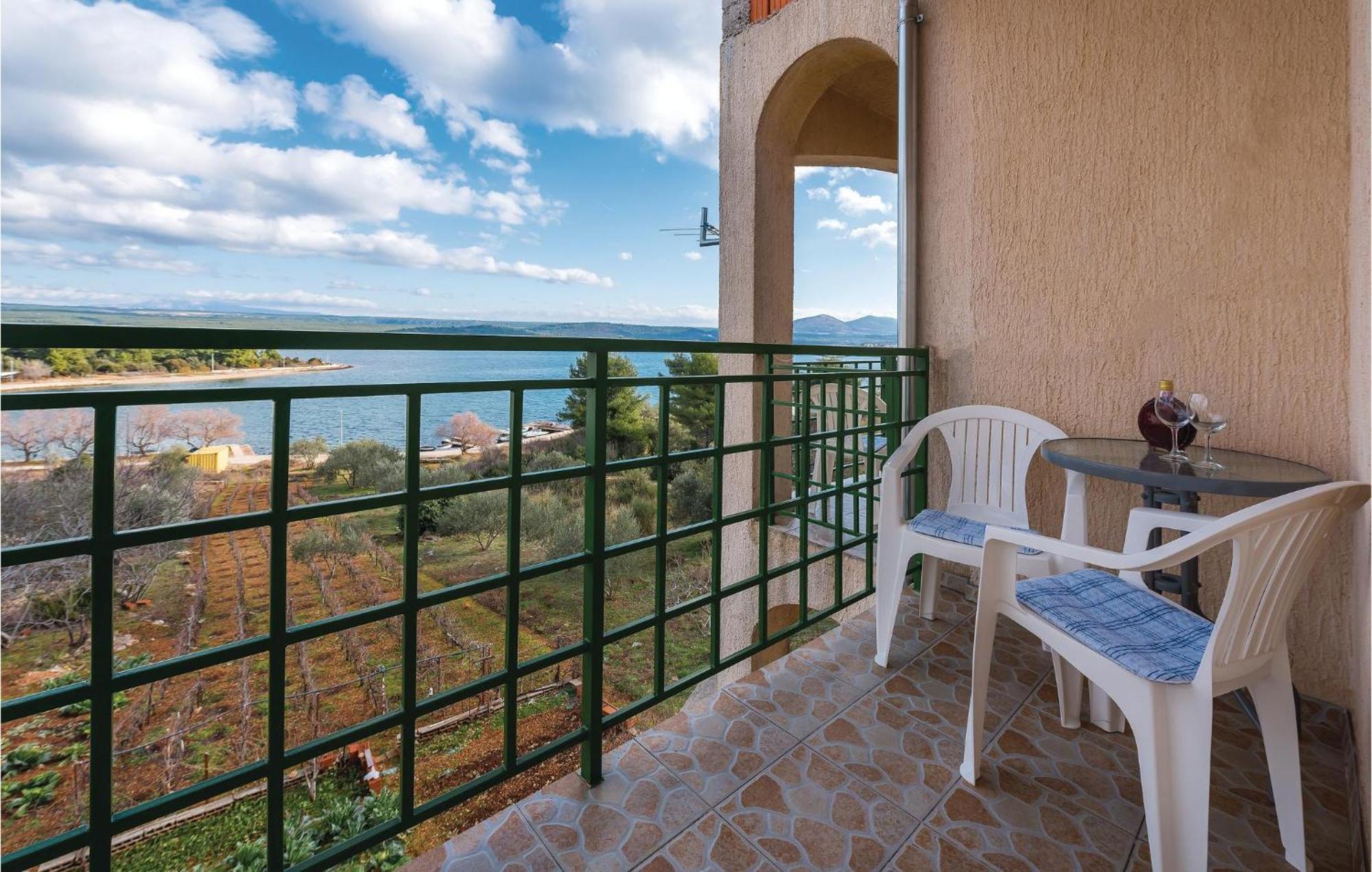 Beautiful Apartment In Raslina With Wifi Eksteriør bilde